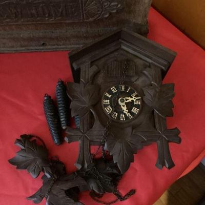 Decorative Clock with Birds and Leaves