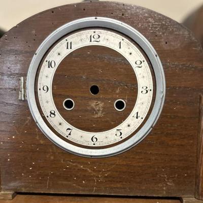 Antique Brown Clock with Face