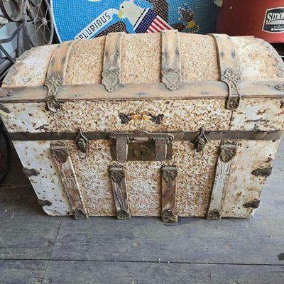 #3406 • Vintage Wooden Trunk
