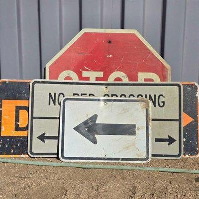 #2034 • 5 Street Signs
