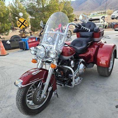 #90 • 1999 Harley-Davidson Trike Conversion
