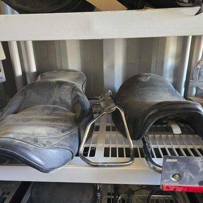 #3366 • (2) Harley Davidson Seats, License Plate Mount, Touring Chrome Passenger Grab Bar
