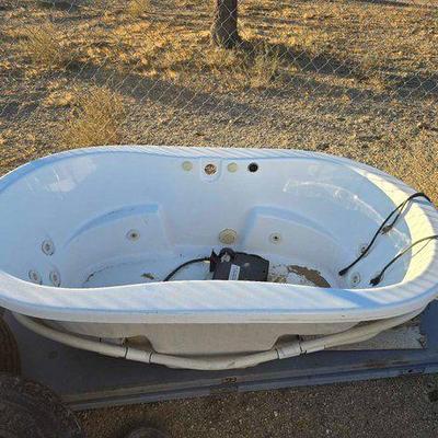 #2122 • Hydro Massage Bath Tub
