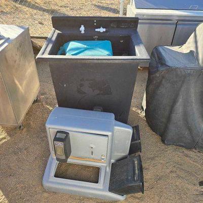 #2142 • Portable Hand Washing Station
