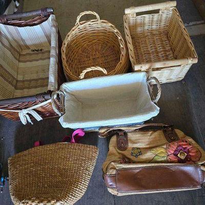 #3230 • (4) Wicker Baskets and (2) Handbags
