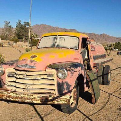 #110 • Early Model Chevrolet Signal Tanker Truck
