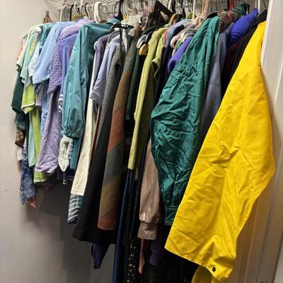 Women’s clothes Medium and petite small-large