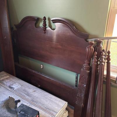 Queen size 4- poster rice bed. 