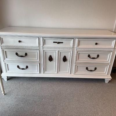 Dresser  L 72.25in | D 19in | H 32in