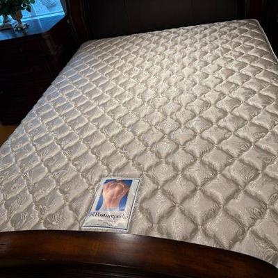 Sealy Posturepedic Queen Size Mattress 