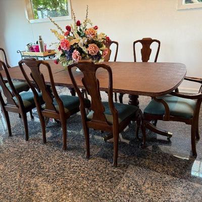 Henredon Mahogany Double Pedestal Dining Table, 8 Chairs and Table Top Pads.  Table Dimensions with one leaf extension as shown   is L...