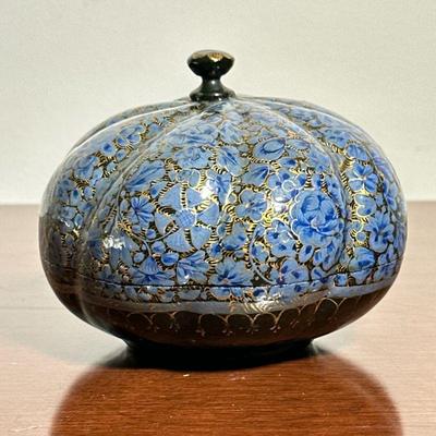 INDIAN LACQUERED BOX | Black, blue, and gilt lacquered box with gourd-form lid. - h. 4 x dia. 5 in


