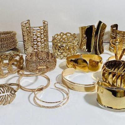 Sale Photo Thumbnail #284: Gold Tone Wide, Chunky, Cuff, Clamper, and Stretch Bracelets