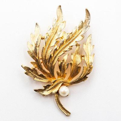 Gold Tone Leaf Brooch Pin