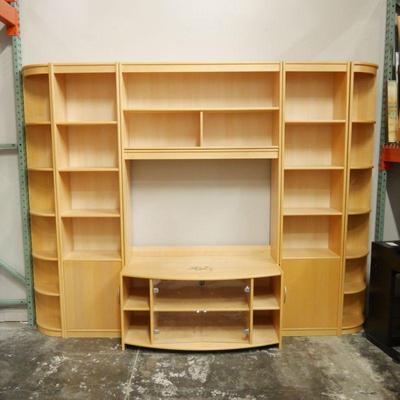 5-Piece Modern Style Maple Entertainment Center