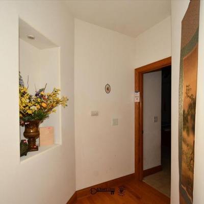 0466 hallway