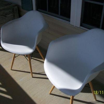 MCM Chairs