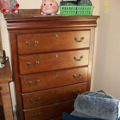 Chest of Drawers
