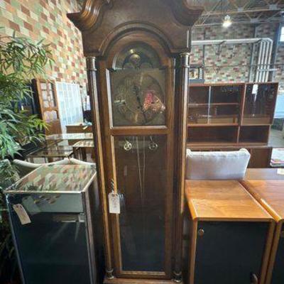 #5098 • Howard Miller Grandfather Clock
