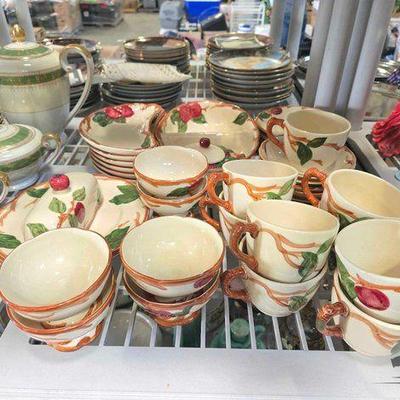 #2302 • Francisan Ceramic Apple Dish Set
