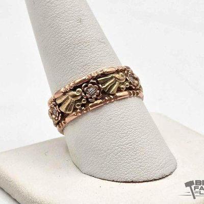 #372 • 14K Gold Floral Band, 6.55g
