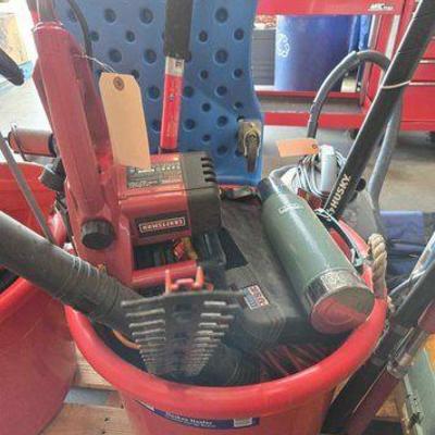 #3656 • Landscape Axe, Chainsaw, Stanley Thermo and More
