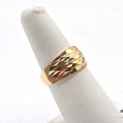 #320 • 14k Gold Band, 3.70g
