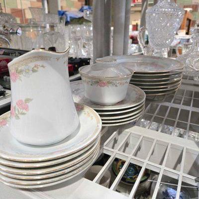 #2422 • Fairfield China Set
