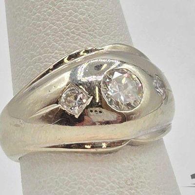 #360 • 14K White Gold 3 Diamond Ring, 8.03g
