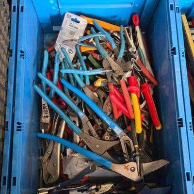 #3566 • Tote of Tools
