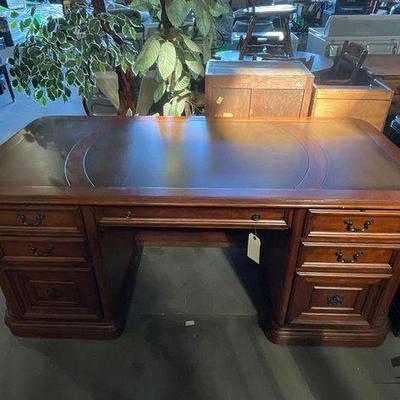 #4048 • Wooden Executive Desk
