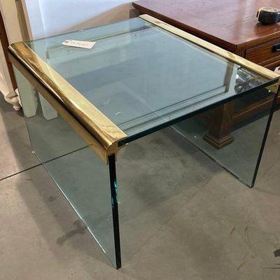 #5300 • Glass Coffee Table
