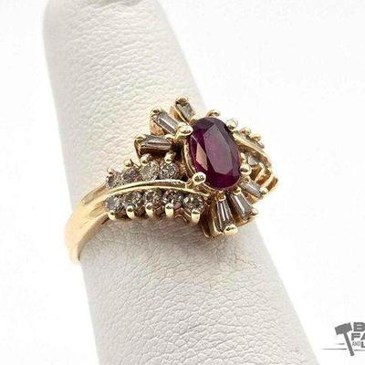 #318 • 14K Gold Ruby & Diamond Ring, 4.13g
