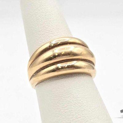 #422 • 10K Gold 3 Row Ring, 5.06g
