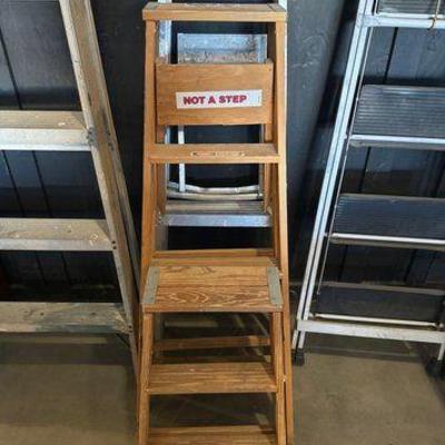 #3002 • 3 Ladders
