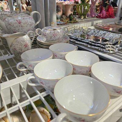 #2426 • PMR Bavaria China Tea Set
