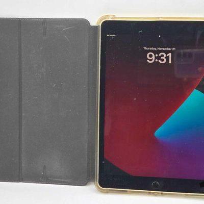 #1400 • iPad with Case
