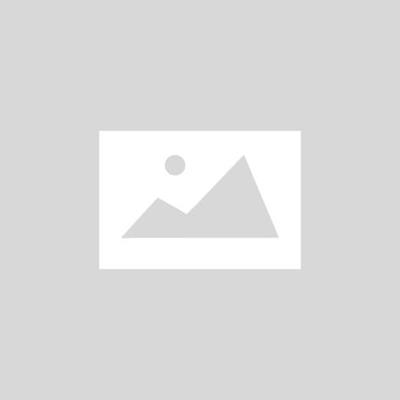 #5404 • Singer Sewing Machine and Table

