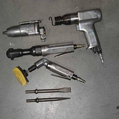 #3196 • (4) MACTO Pneumatic Tools & Attachments
