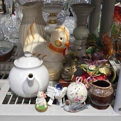 #2430 • Chicken Cookie Jar, Teapot & More
