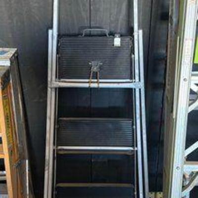 #3004 • Step Stool
