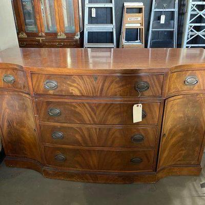 #4082 • Woodem Dresser
