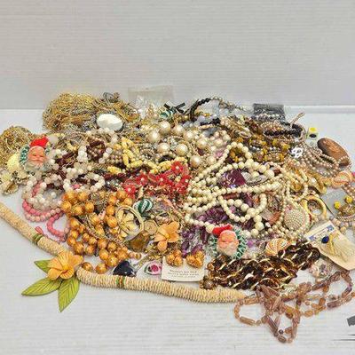 #842 • Costume Jewlery

