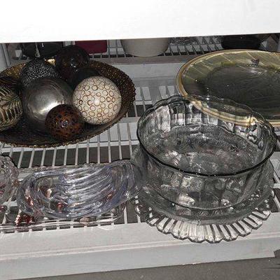 #2452 • Glass Platers, Bowls & More
