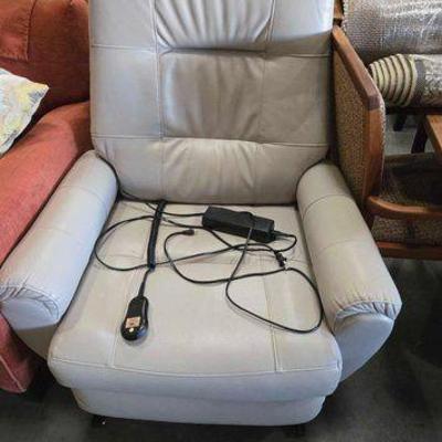#5064 • Electric Recliner
