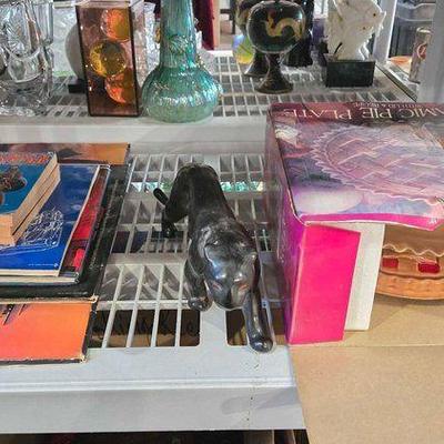 #2514 • Books, Ceramic Pie Plate, Ceramic Panther
