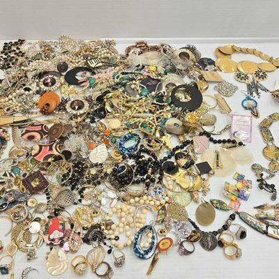 #834 • Costume Jewlery
