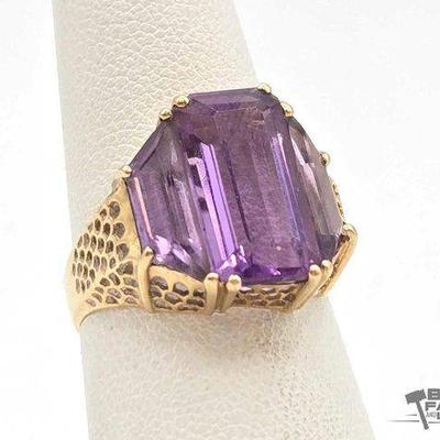 #328 • 14K Gold Purple Semi-Precious Stone Ring, 3.33g

