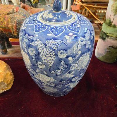 #2014 • Blue & White Porcelain Lided Ginger Jar
