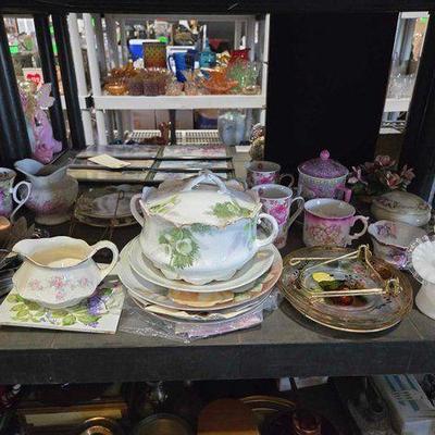 #2122 • Porcelain Cups, Plates & More
